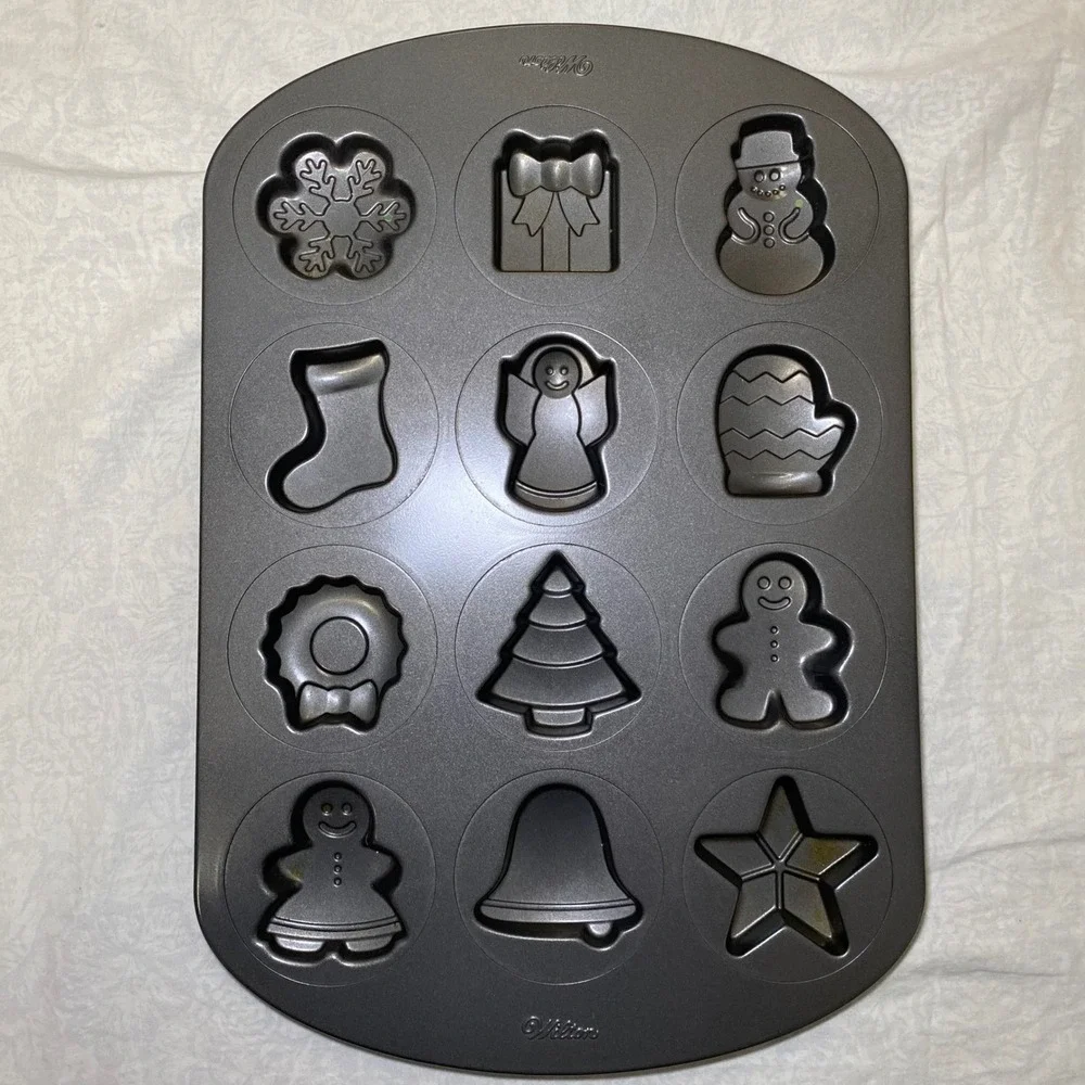 Wilton Holiday Baking Pan Lot 3 Christmas Halloween Valentine Nonstick Cake Pans